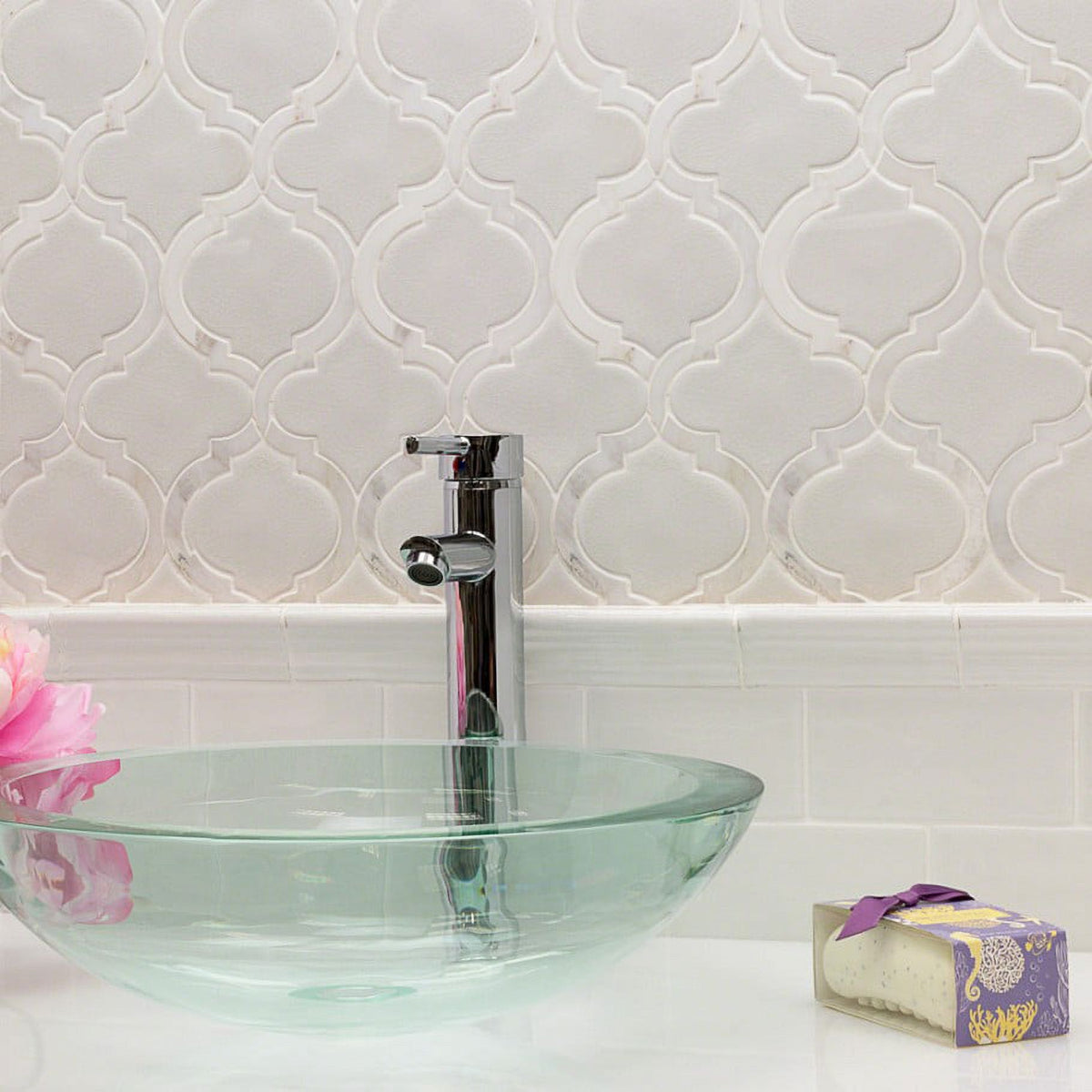 Divine Arabesque Glacier White 10 in. x 12 in. Glazed Ceramic Mosaic Tile (0.80 Sq. Ft. / Sheet)