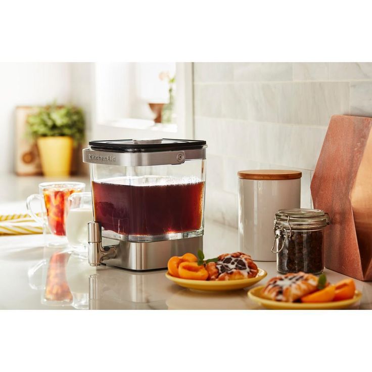 4.75 Cup Silver Cold Brew Coffee Maker