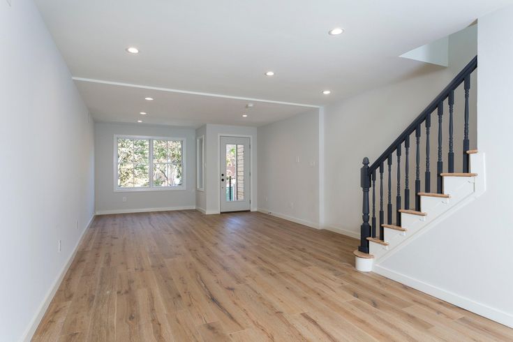 BuildDirect Arizona Oak 3mm Thick RL X 7.5