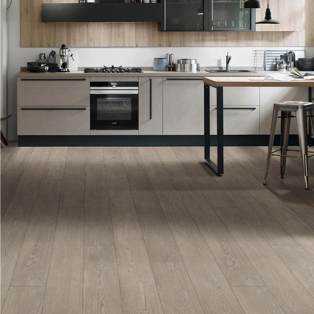 MSI Baker Cove White Oak XXL 5/8 in. T x 9.45 in. W Tongue and Groove Engineered Hardwood Flooring (34.10 sq. ft./case)