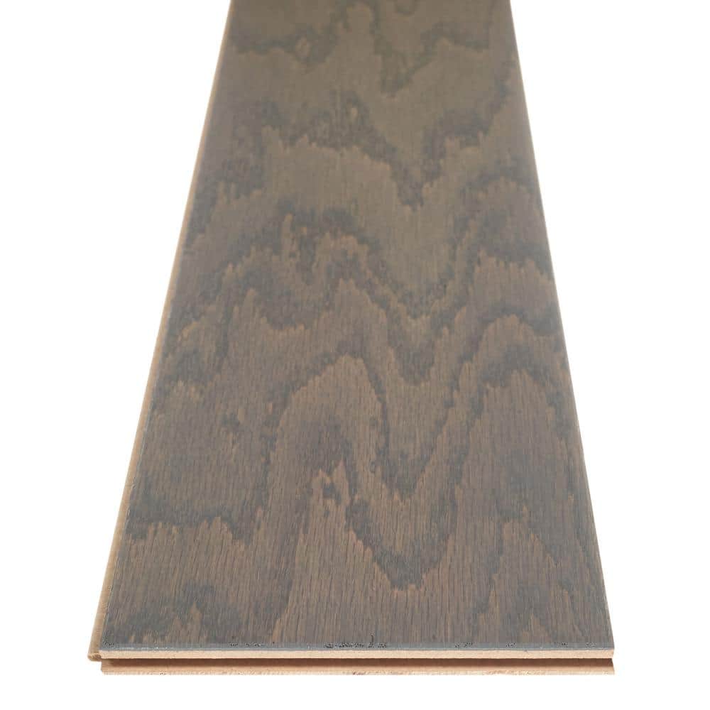 Shaw Bradford 5 Barnboard Red Oak 3/8 in. T X 5 in. W Tongue and Groove Engineered Hardwood Flooring (23.66 sq.ft./case)
