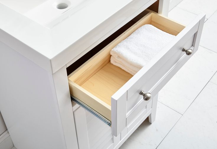 Style Selections Westlake 24-in White Single Sink Bathroom Vanity with White Cultured Marble Top