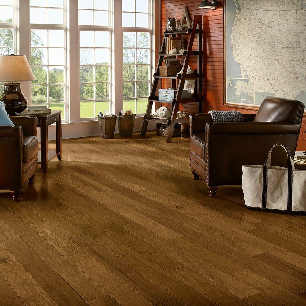Bruce American Vintage Bear Creek Oak 3/4 in. T x 5 in. W Scraped Solid Hardwood Flooring (23.5 sq.ft./ctn)