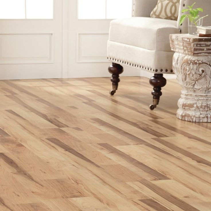 Home Decorators Collection Colburn Maple 12 mm Thick x 7-7/8 in. Wide x 47-17/32 in. Length Laminate Flooring (15.59 sq. ft. / case)