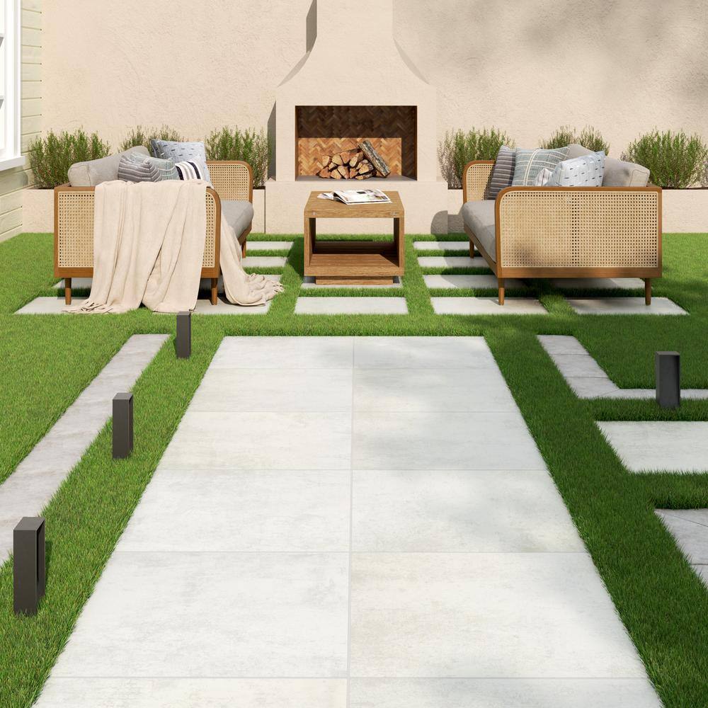 MSI Beton Blanco 24 in. x 24 in. Matte Porcelain Paver Tile (224 sq. ft. /Pallet)