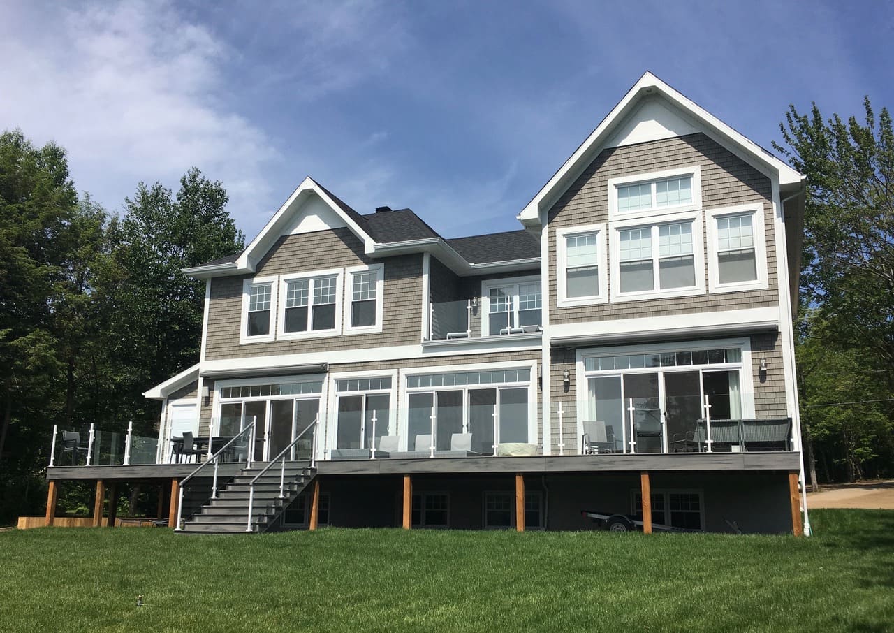 Tando Beach House Shake Corners Pacifica 16"
