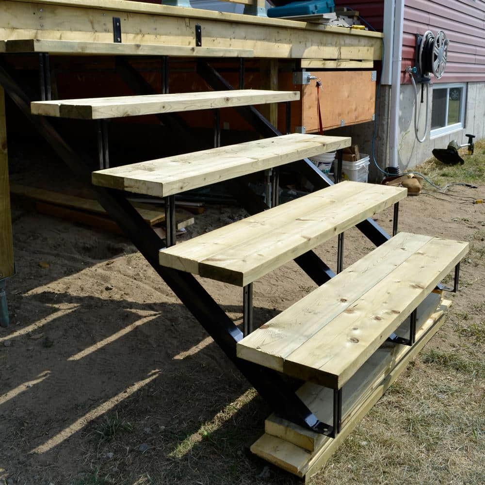 Pylex 5-Steps Steel Stair Stringer black 7-1/2 in. x 10-1/4 in. (Includes 1 Stair Stringer)
