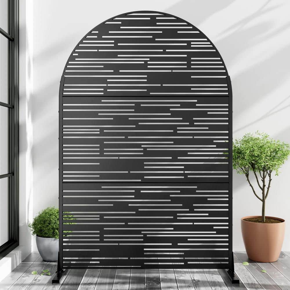 cadeninc 3.92 ft. x 6 ft. Arched Metal Privacy Screen, Black