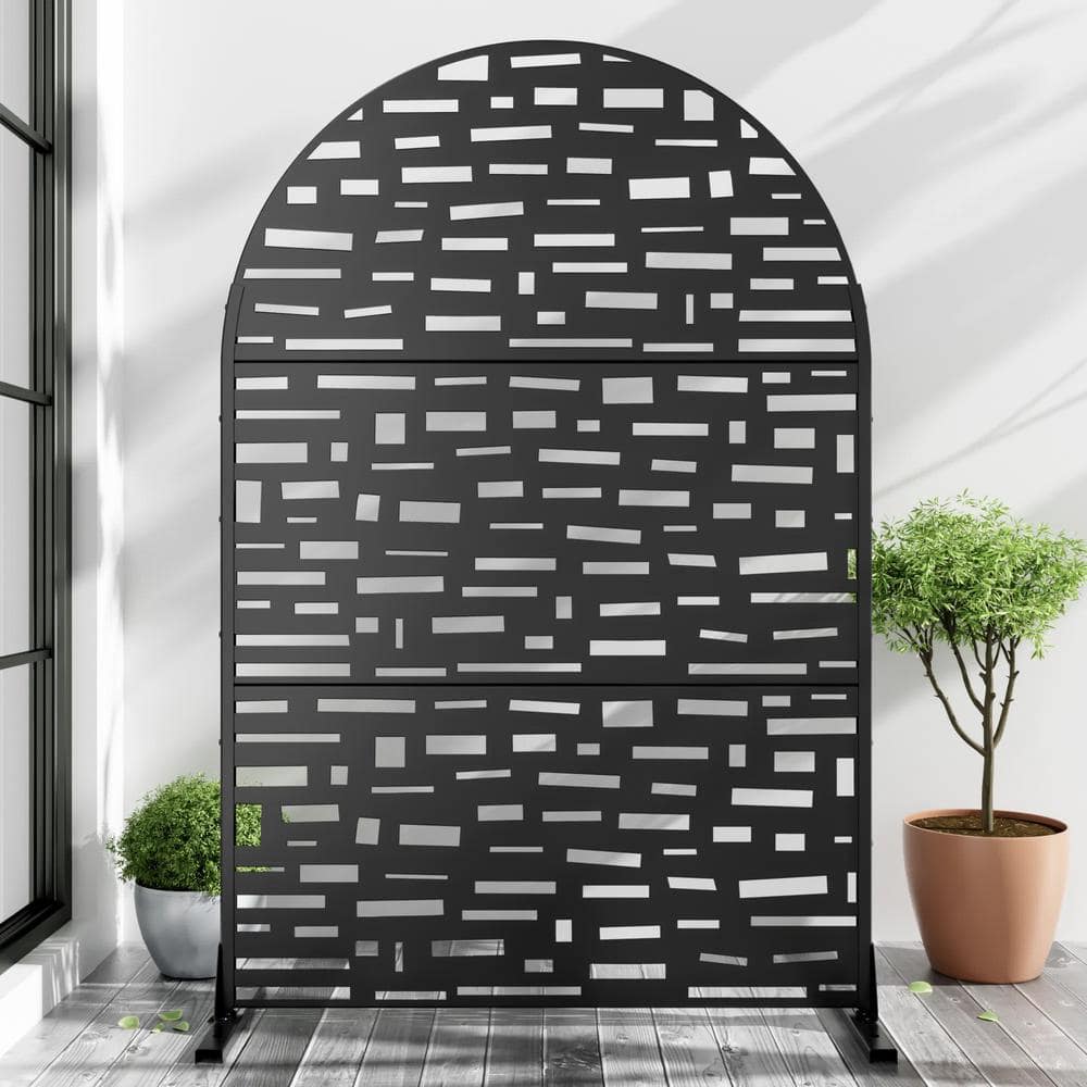 Cadeninc 3.92 ft. x 6 ft. Arched Metal Privacy Screen Fence Panel - Black