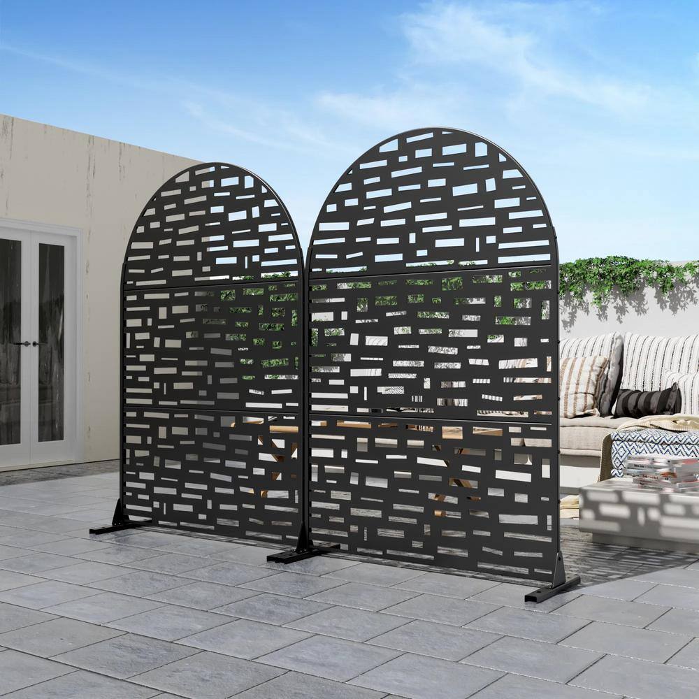 Cadeninc 3.92 ft. x 6 ft. Arched Metal Privacy Screen Fence Panel - Black