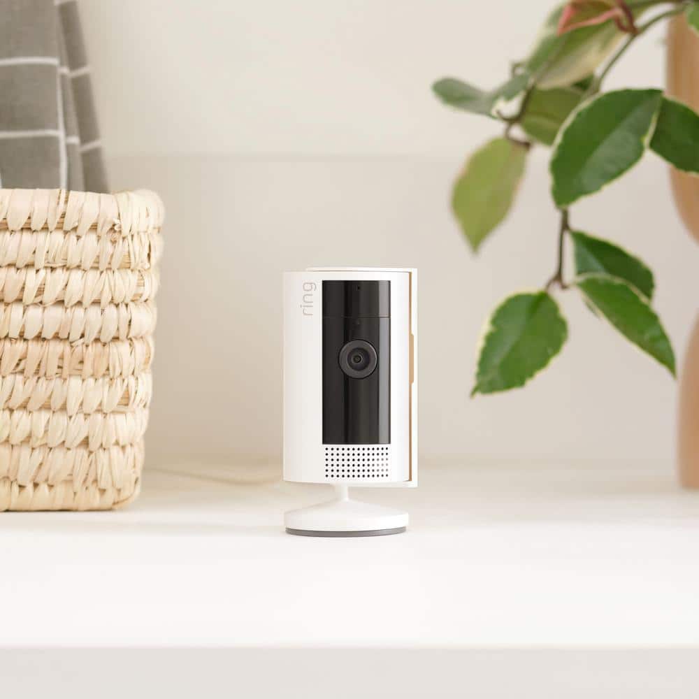 Ring Indoor Cam (2nd Gen) - Plug-In Smart Security Wifi Video Camera, with Included Privacy Cover, Night Vision, Black