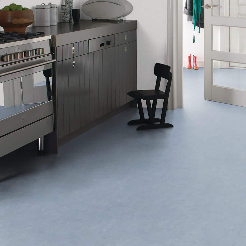 Marmoleum Cinch Loc Seal Blue Heaven 9.8 mm Thick x 11.81 in. Wide X 35.43 in. Length Laminate Floor Tile (20.34 sq. ft/Case)