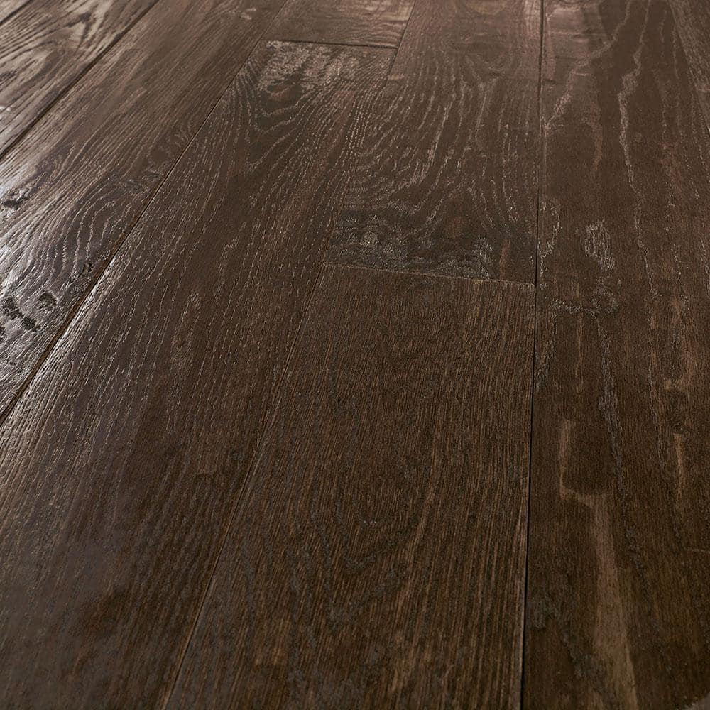 Bruce Revolutionary Rustics Brown Harmony Oak 3/4 in. T x 5 in. W Distressed Solid Hardwood Flooring (23.5 sq.ft./ctn)