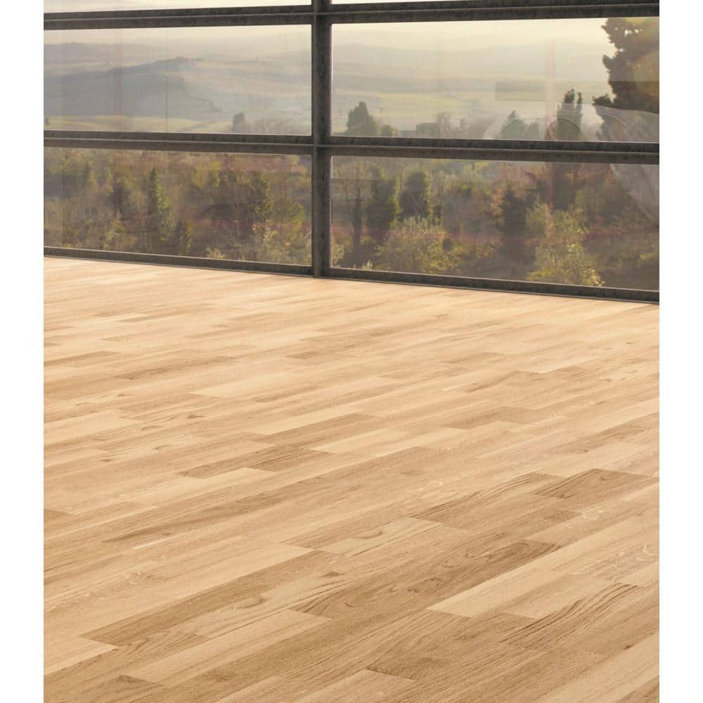 Baltic Wood Brushed European Oak 1/2 in. T x 7.19 in. W Click Lock Wire Brushed Engineered Hardwood Flooring (38.61 sq. ft./case)