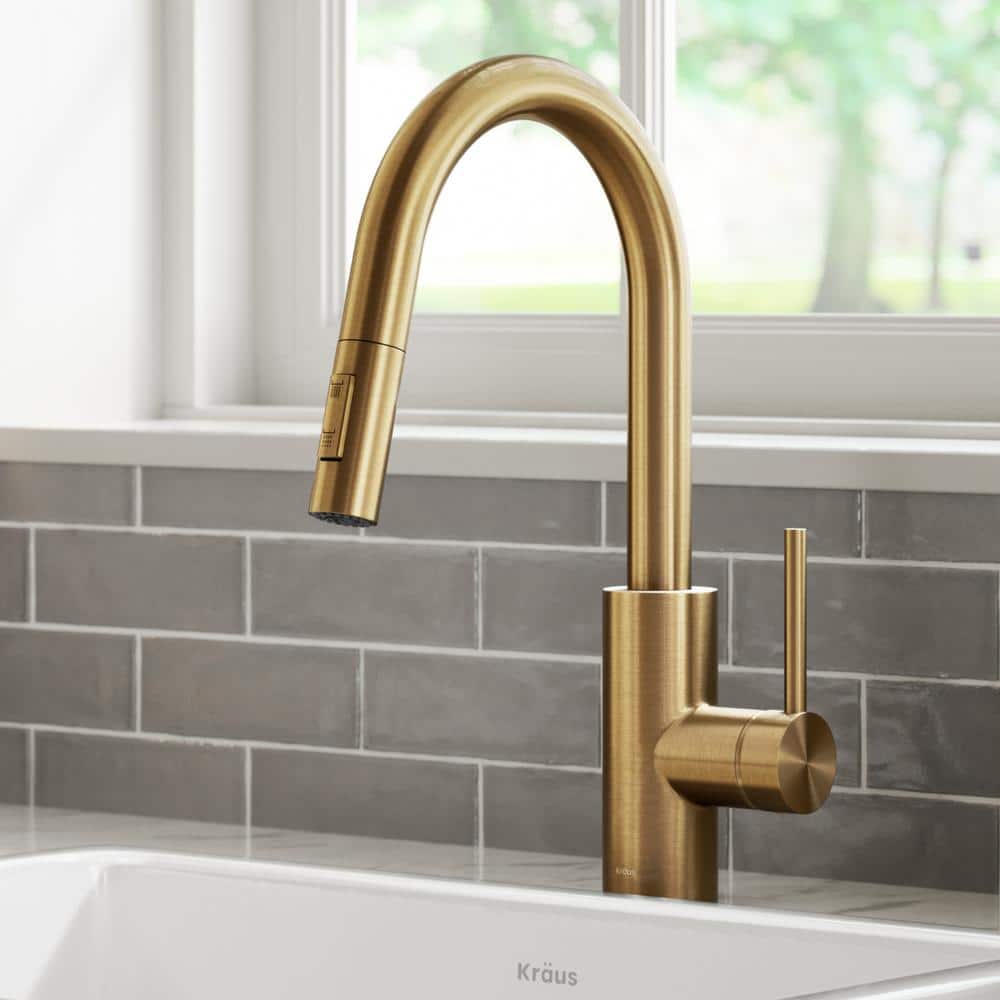 KRAUS Oletto Single-Handle Pull-Down Sprayer Kitchen Faucet in Brushed Brass (Gold)