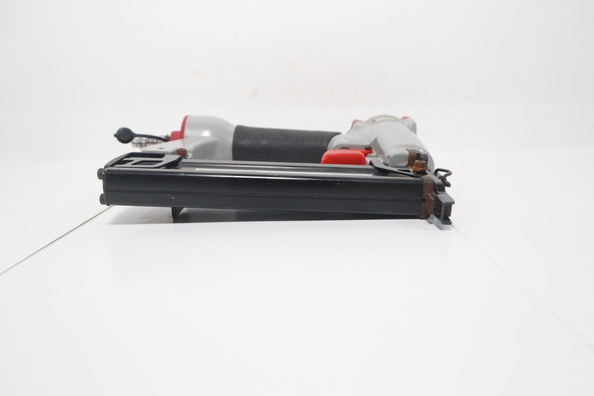 Central Pneumatic 68019 18 Gauge 2-in-1 Air Nailer/Stapler