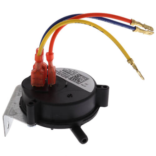 Goodman-Amana C6456508 pressure switch - front view (Product Type: Pressure Switch)