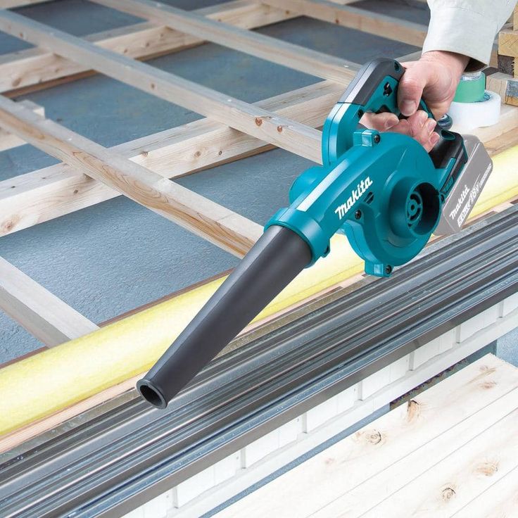 Makita 18V LXT Lithium-Ion Cordless Variable Speed Blower (Tool-Only)