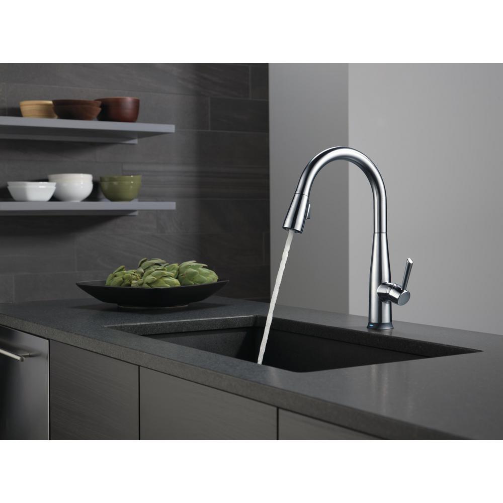 Essa Touch2O Technology Single-Handle Pull-Down Sprayer Kitchen Faucet with MagnaTite Docking in Arctic Stainless - Super Arbor