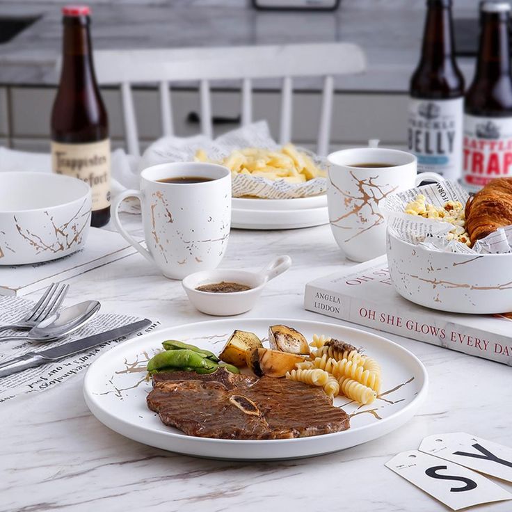 16-Piece Casual Gold and White Porcelain Dinnerware Set (Set for 4)