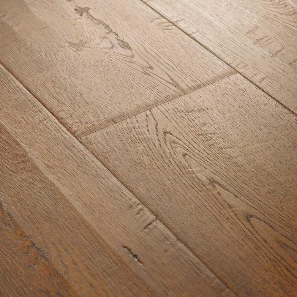 Pergo Outlast+ Waterproof Auburn Scraped Oak 10 mm T x 6.14 in. W x 47.24 in. L Laminate Flooring (16.12 sq. ft. / case)