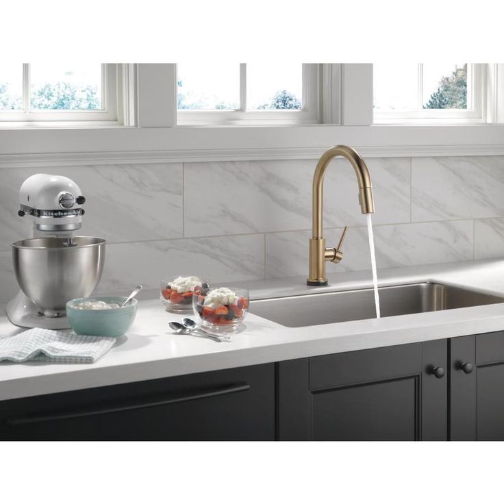 Delta Trinsic Touch2O Champagne Bronze 1-Handle Deck-Mount Pull-Down Touch Kitchen Faucet