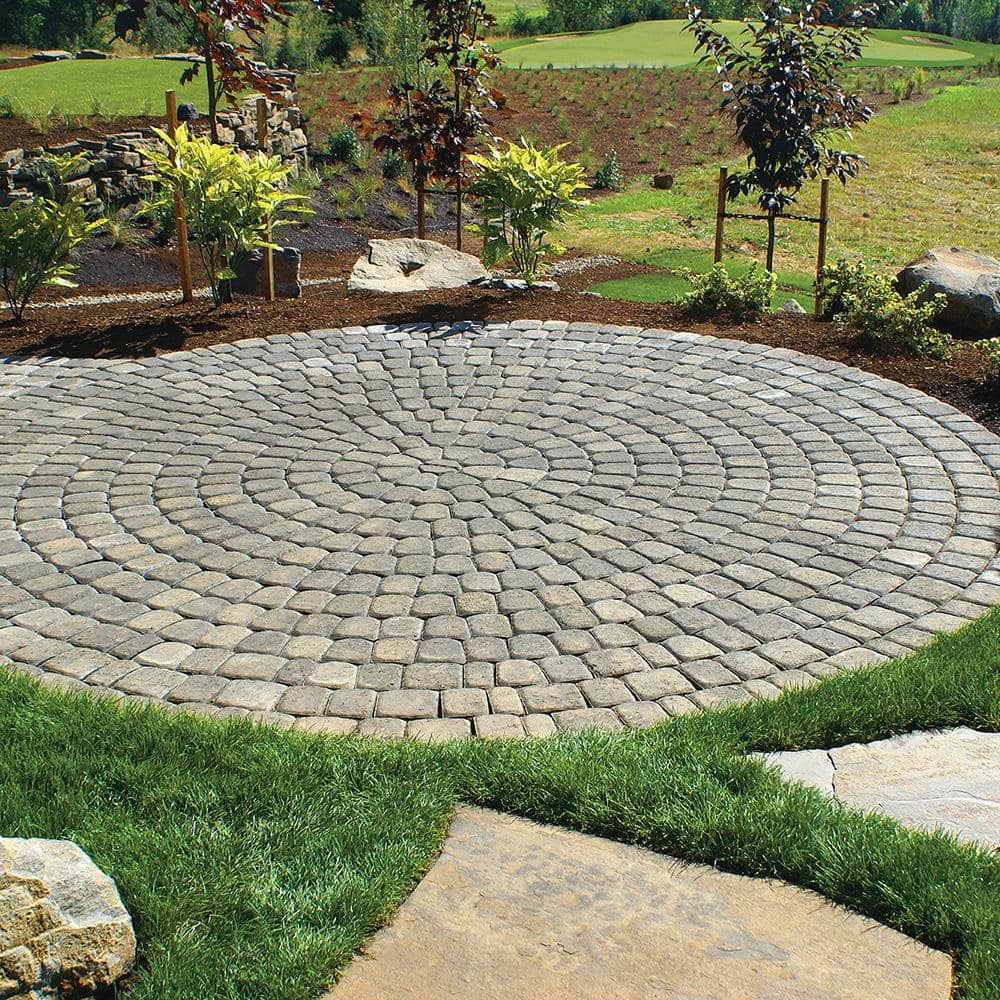83.52 in. x 83.52 in. x 2.375 in. Summit Blend Concrete Old Dominion Paver Circle Kit