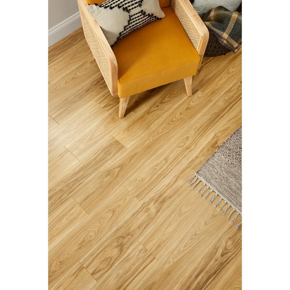 Pergo XP+ Cheshire Bluff Hickory 10 mm T x 6.1 in. W Waterproof Laminate Wood Flooring (20.15 sqft/case)