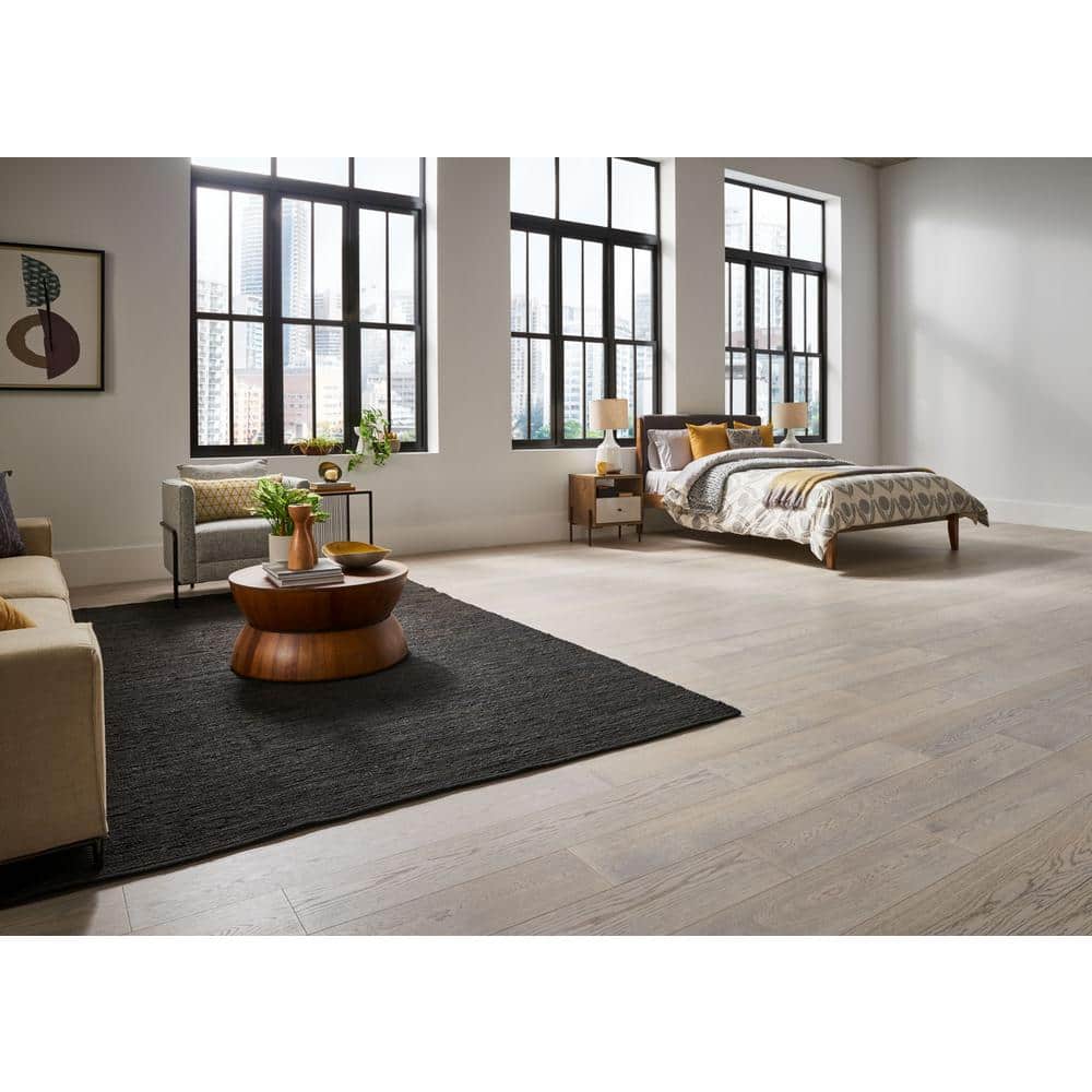Pergo Defense+ Claremore Bay Oak 3/8 in. T x 7.5 in. W Click Lock Wire Brushed Engineered Hardwood Flooring (24.5 sq.ft./case)