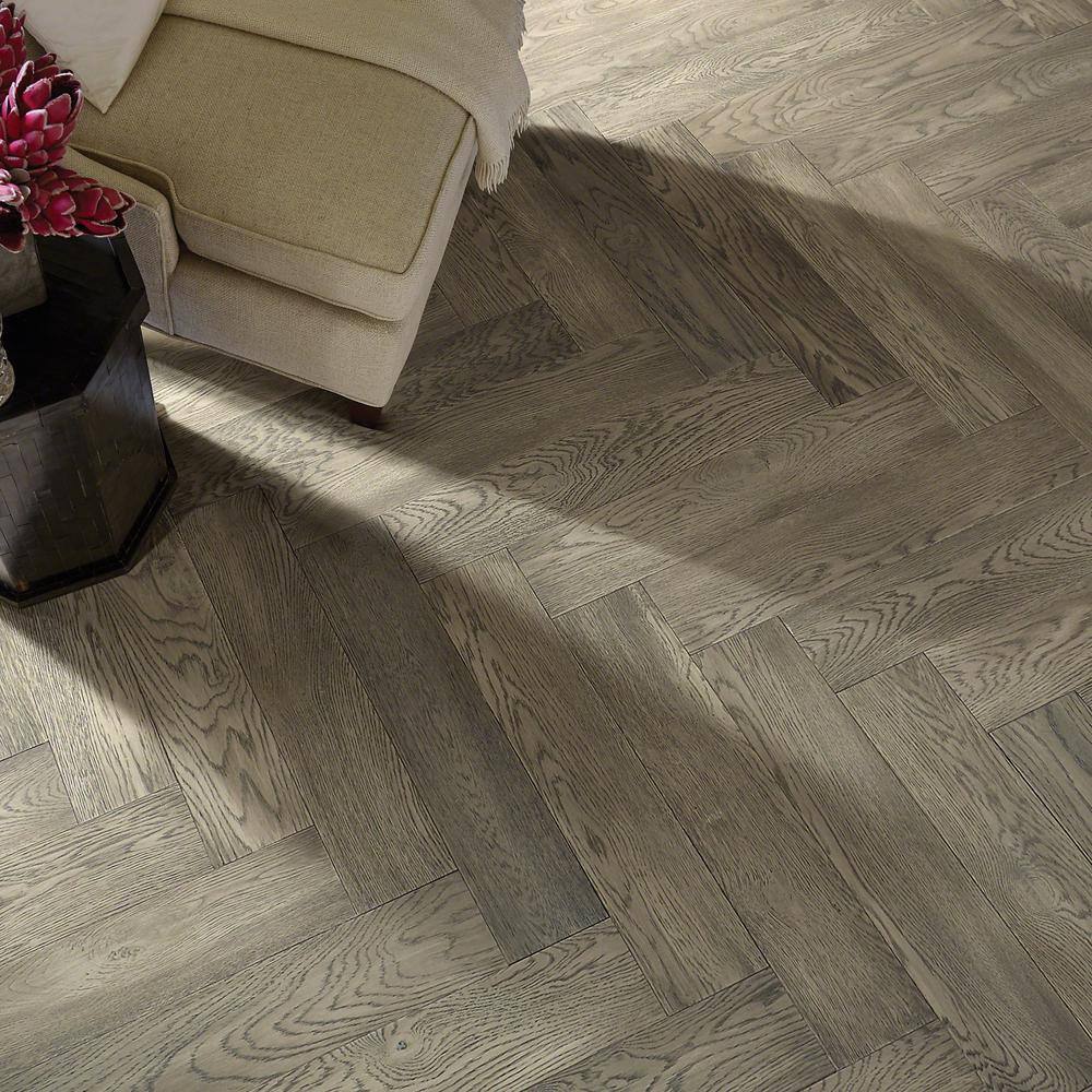 Shaw Rodeo Drive Coach White Oak 1/2 in. T X 5 in. W Tongue and Groove Engineered Hardwood Flooring (27.9 sq.ft./case)