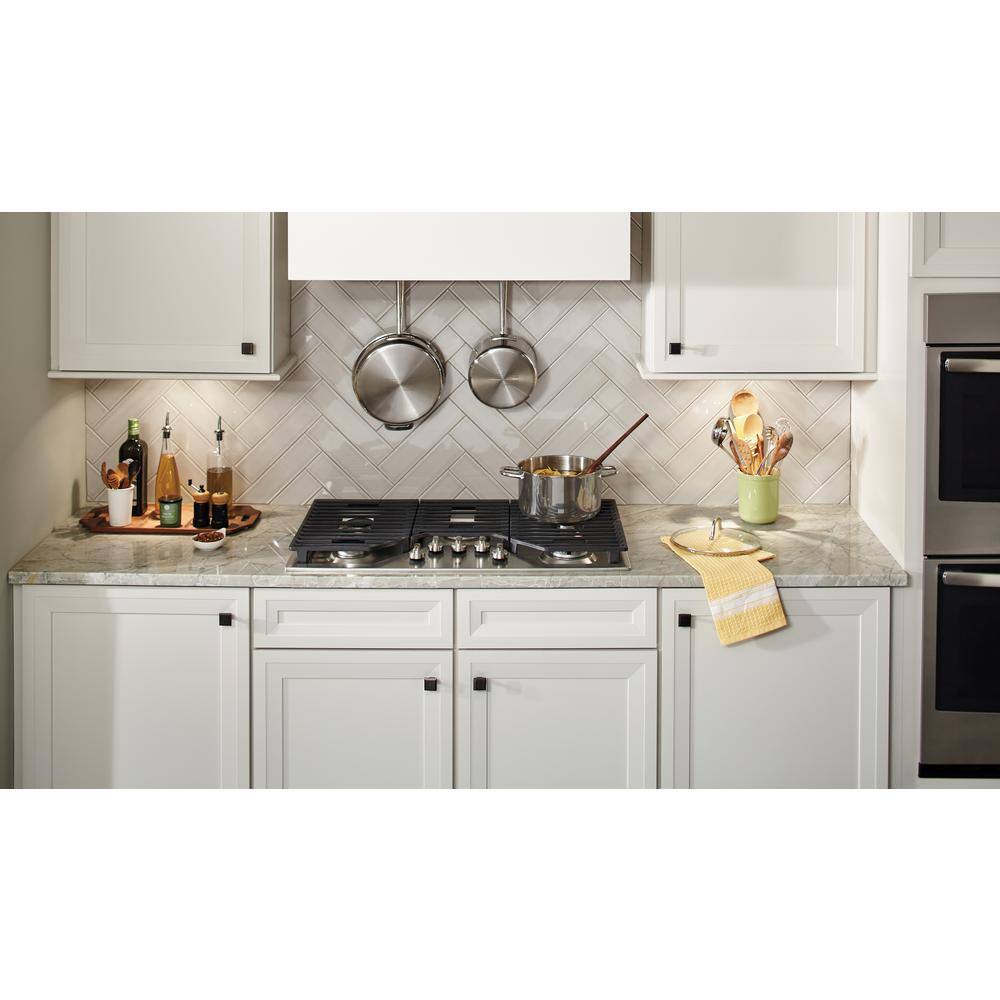 Bruce American Originals Coastal Gray Oak 3/8 in. T x 3 in. W T+G Smooth Engineered Hardwood Flooring (22 sq.ft./ctn)
