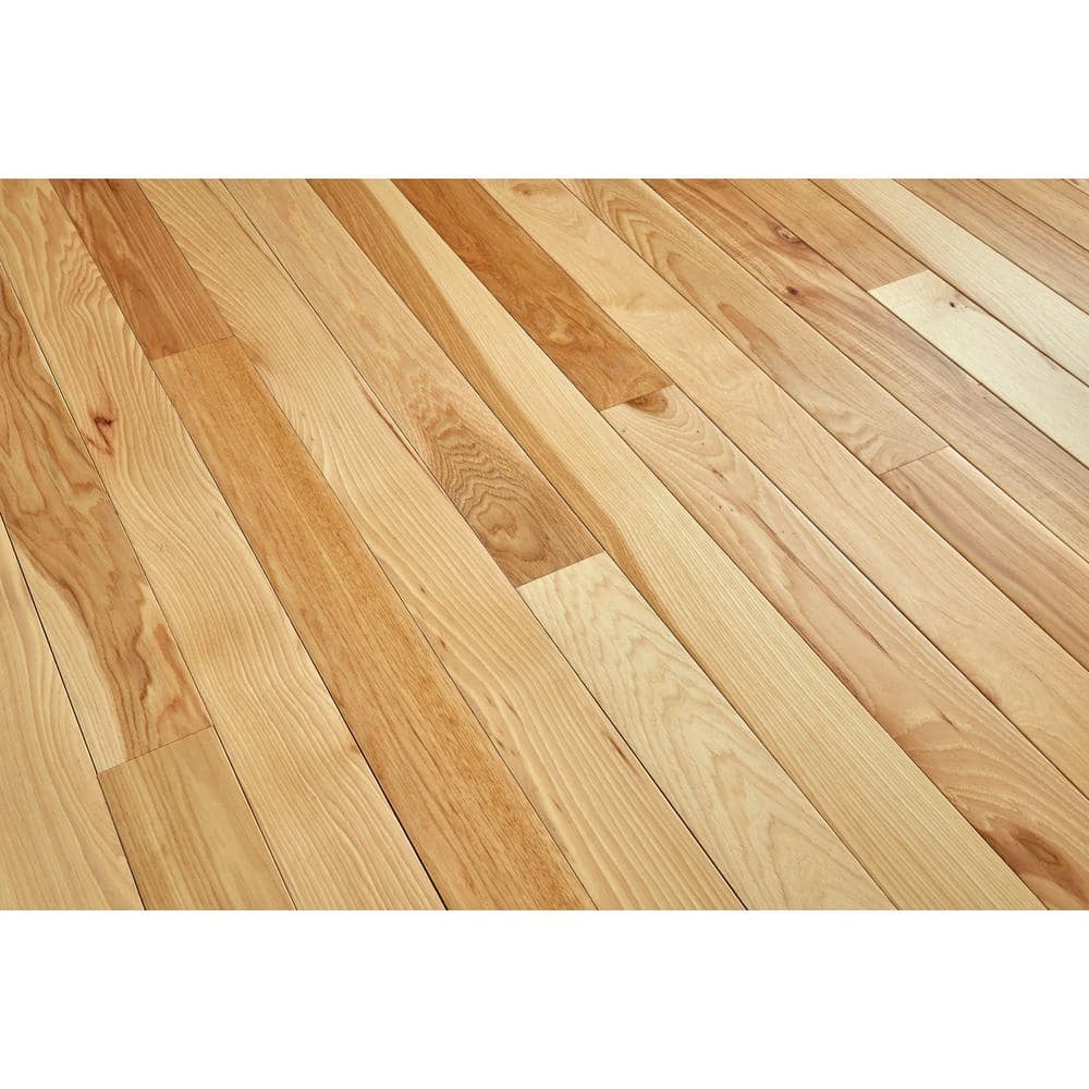 Bruce American Treasure Country Natural Hickory 3/4 in. T x 3-1/4 in. W Smooth Solid Hardwood Flooring (22 sq.ft./ctn)