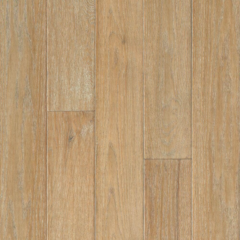 Bruce American Vintage Cozy Living Red Oak 3/4 in. T x 5 in. W Scraped Solid Hardwood Flooring (23.5 sq.ft./ctn)