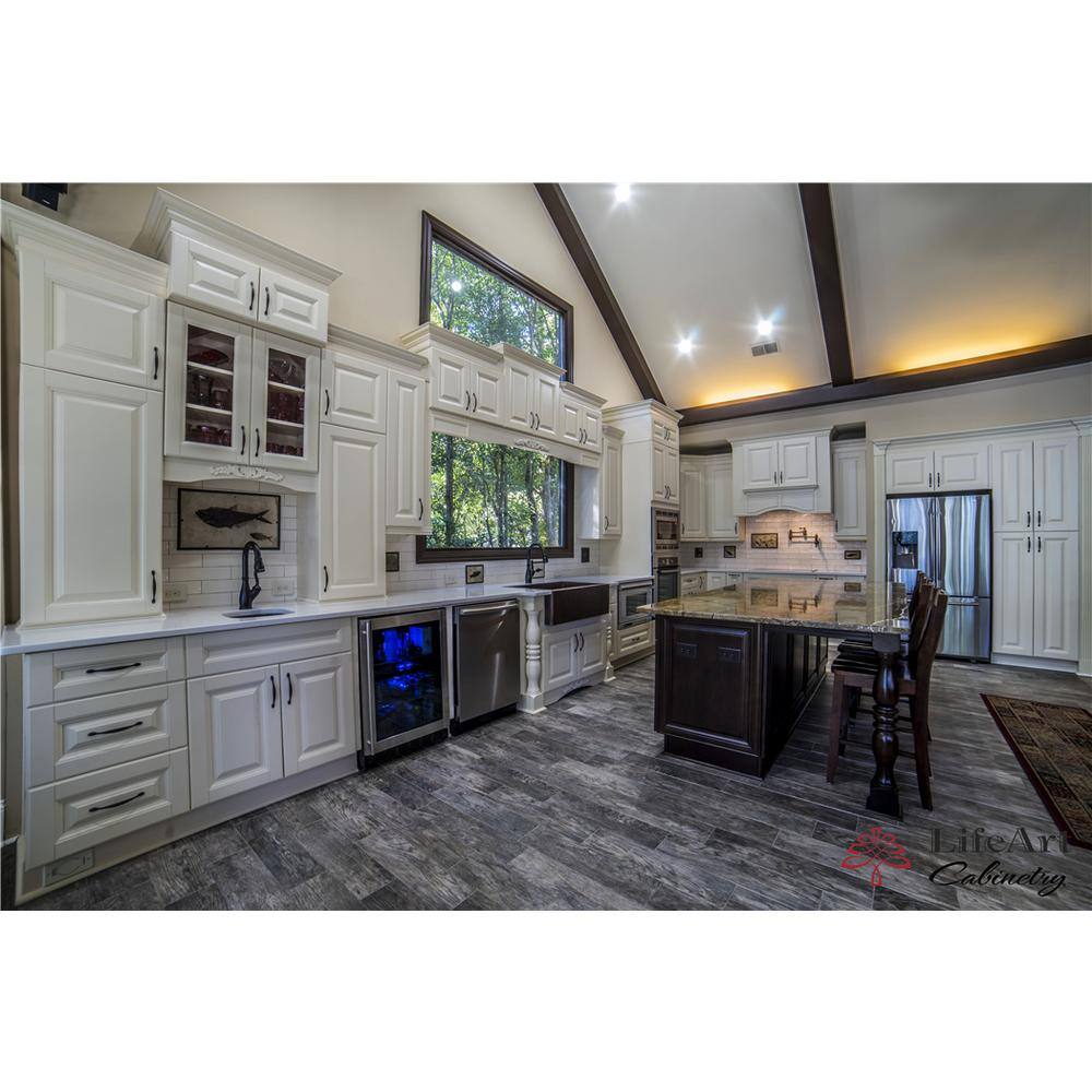 LIFEART CABINETRY Oxford Assembled 30 in. x 18 in. x 12 in. Wall Cabinet with 2 Raised-Panel Doors no Shelf in Creamy White