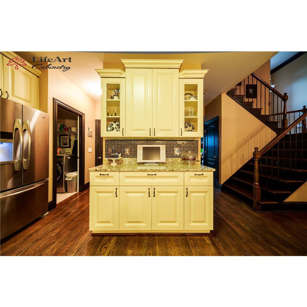 LIFEART CABINETRY Oxford Assembled 30 in. x 18 in. x 12 in. Wall Cabinet with 2 Raised-Panel Doors no Shelf in Creamy White