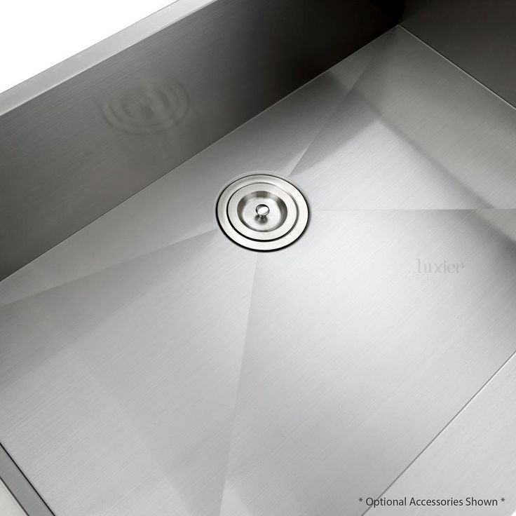 Handmade Farmhouse Apron-Front Stainless Steel 33 in. Single Bowl Kitchen Sink