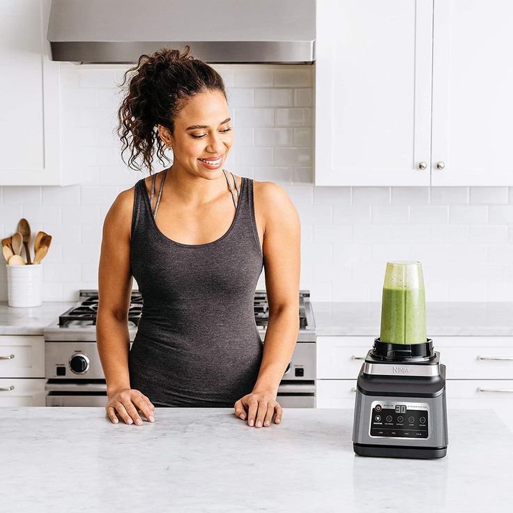 Professional Plus 72 oz. 3-Speed Black Blender with Auto-iQ