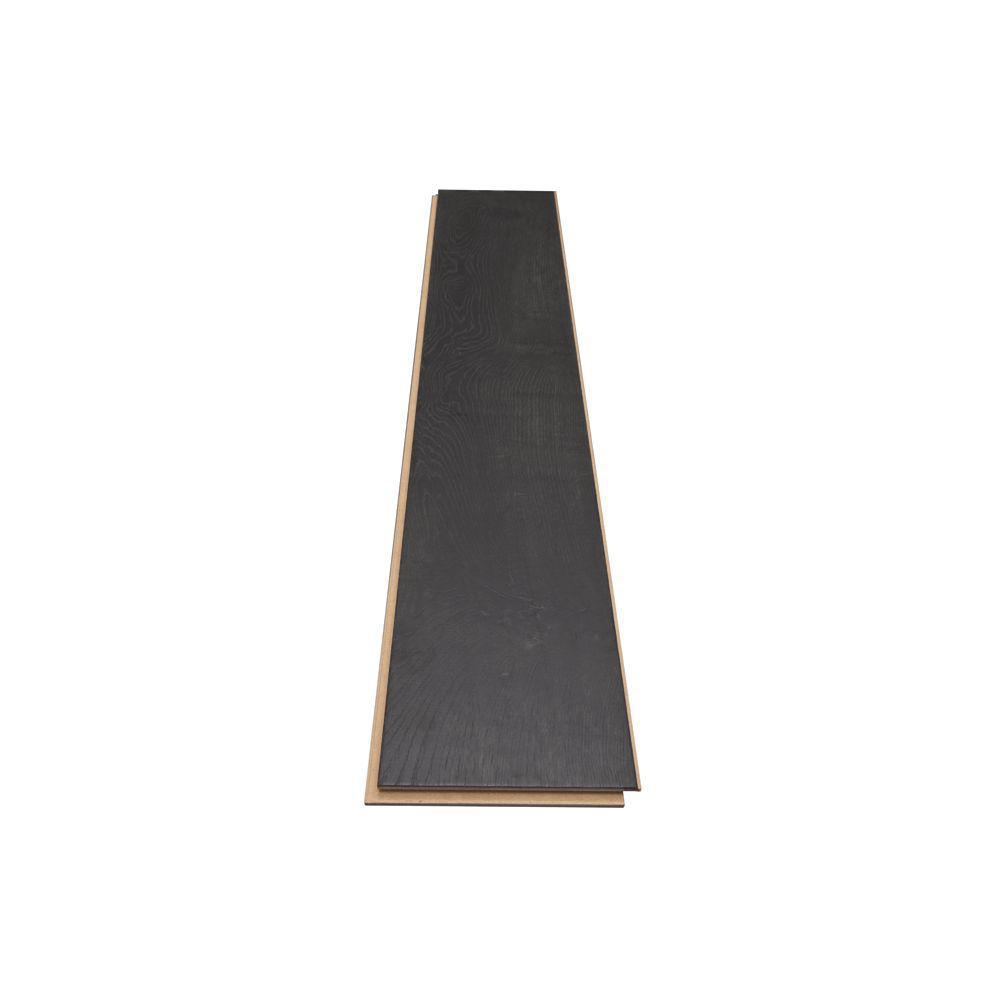 Outlast+ Waterproof Black Valley Oak 10 mm T x 6.14 in. W x 47.24 in. L Laminate Flooring (451.36 sq. ft./pallet)