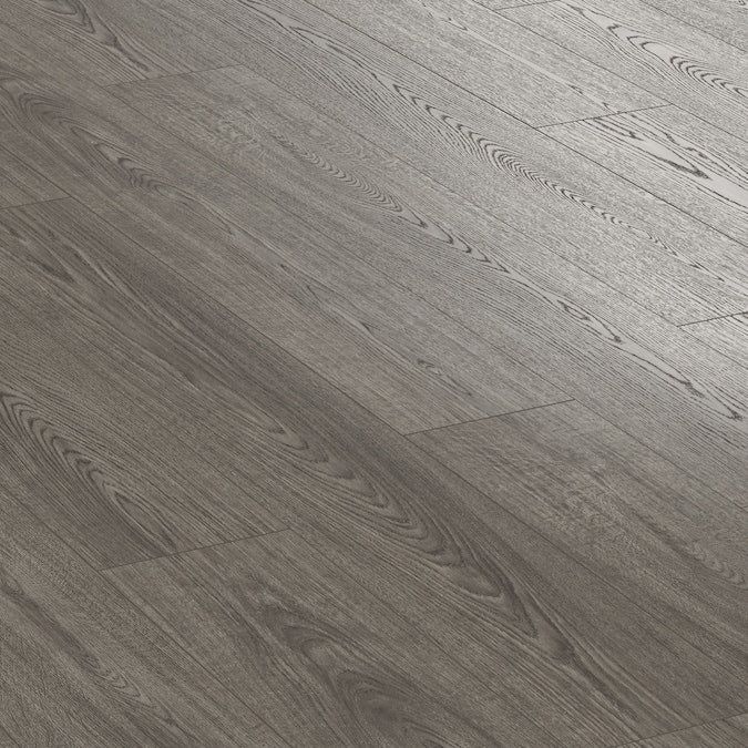 STAINMASTER Shadow Pond Oak 10-mm T x 7-1/2-in W x 50-in L Waterproof Wood Plank Laminate Flooring (21.06-sq ft / Carton)