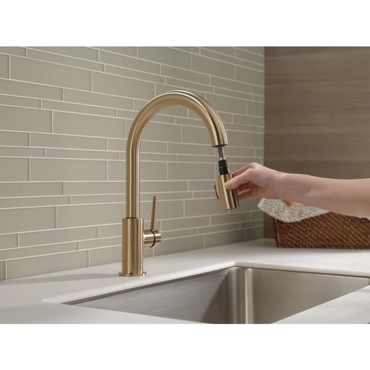 Delta Trinsic Champagne Bronze 1-Handle Deck-Mount Pull-Down Handle Kitchen Faucet