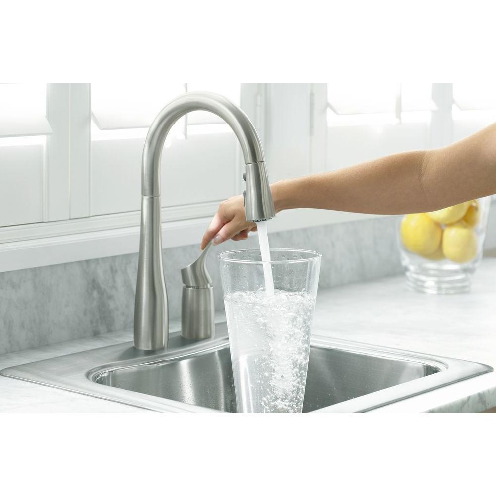 Simplice Single-Handle Pull-Down Sprayer Kitchen Faucet in Vibrant Stainless - Super Arbor