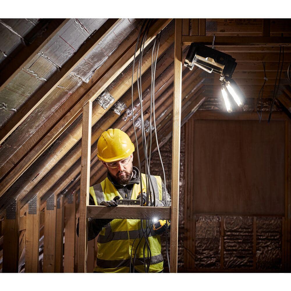 DEWALT Tough System 2.0 Flex Volt 20V/60V Lithium-Ion Cordless/Corded 4000 Lumen LED Adjustable Panel Work Light 8Ah Battery