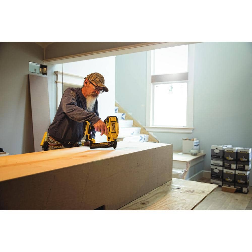DEWALT 20V MAX XR Lithium-Ion Cordless 18-Gauge Narrow Crown Stapler (Tool Only)