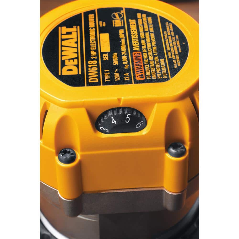 DEWALT 2.25-HP Variable Speed Plunge Corded Router