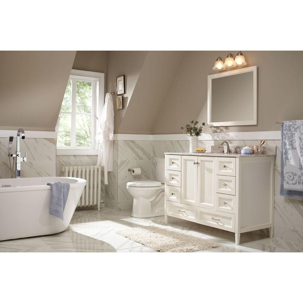 Colton 63 in. Center Drain Freestanding Bathtub in Glossy White - Super Arbor