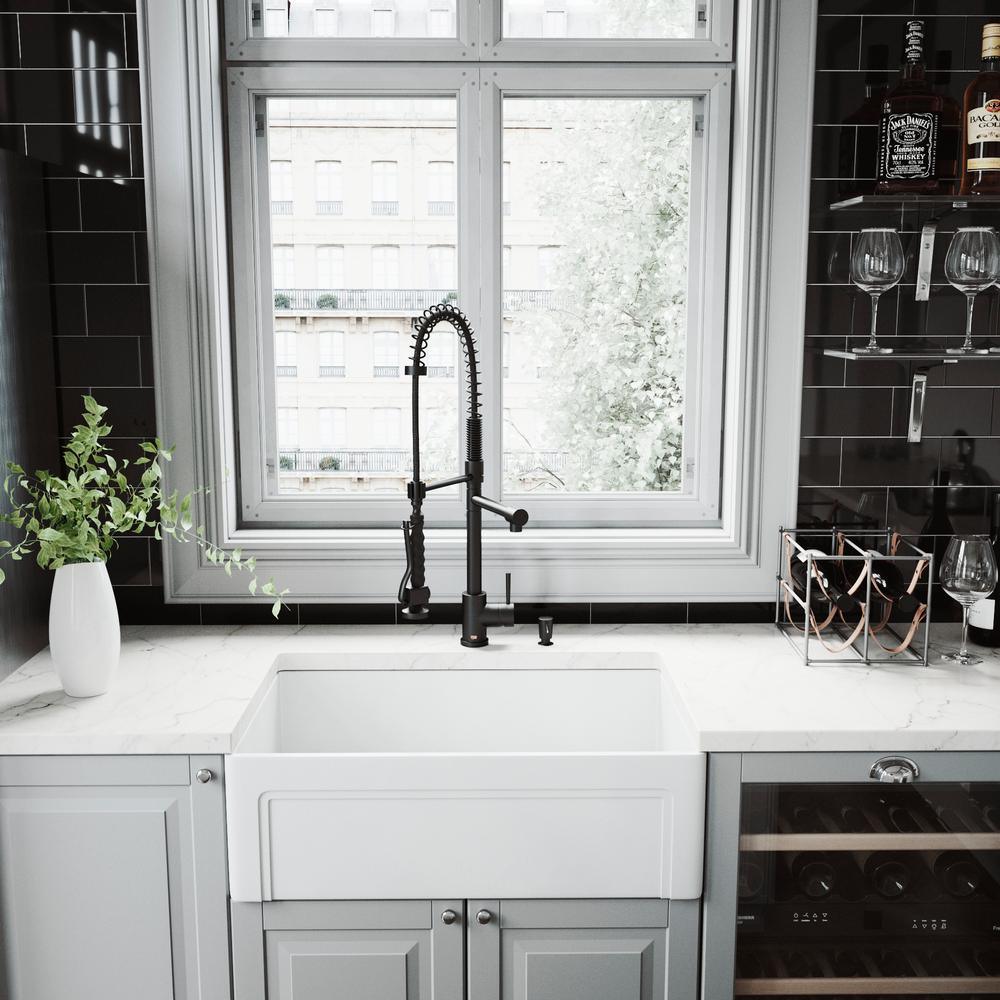 Zurich Single-Handle Pull-Down Sprayer Kitchen Faucet with Soap Dispenser in Matte Black - Super Arbor