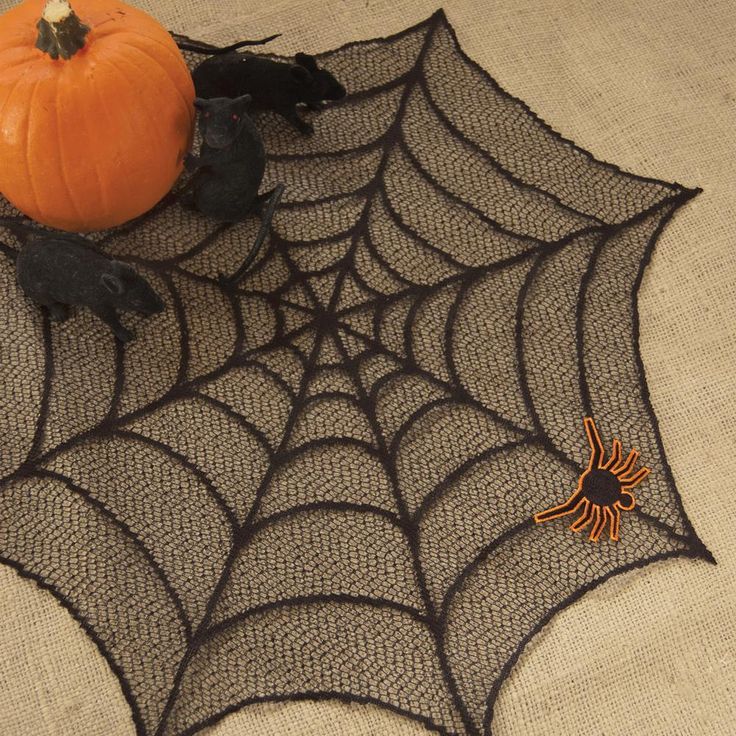 Spider Web 20 in. Black Round Doily (Set of 4)