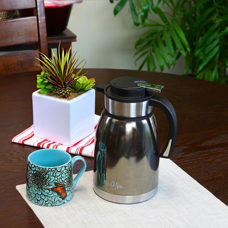 Colwyn 2 Qt. Thermal Coffee Pot