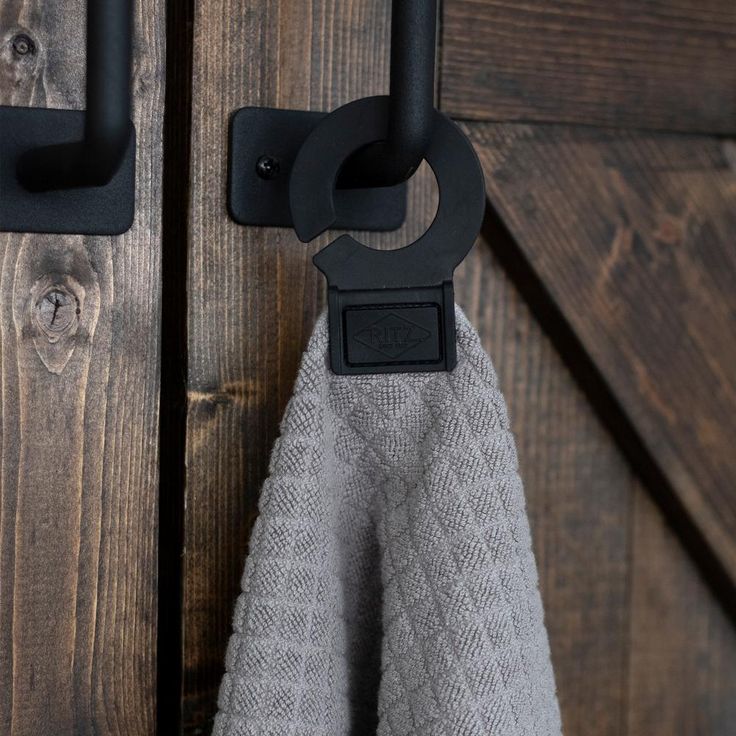 Hook and Hang Gray Woven Cotton Kitchen Towel (Set of 2)