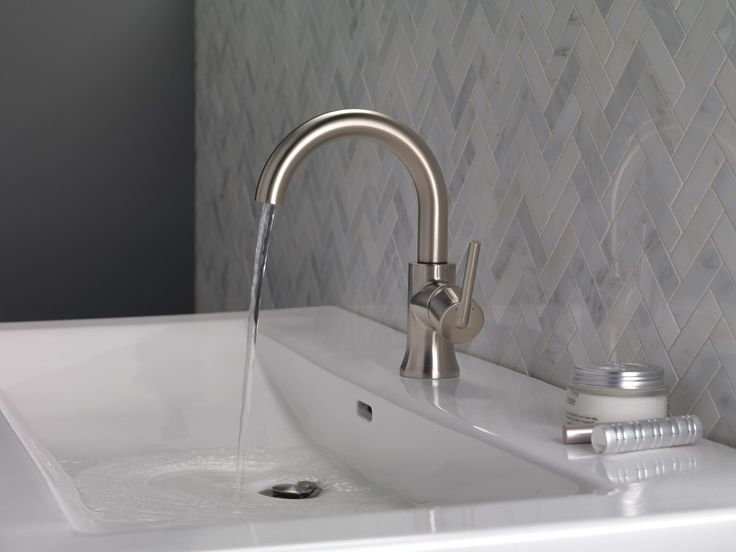 Delta Trinsic Stainless 1-Handle Single Hole WaterSense Bathroom Sink Faucet with Drain